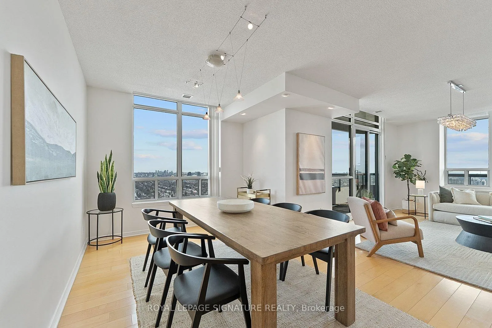 Photo 11 of Unit PH106, 8 Hillcrest Avenue, North York, Willowdale East — HOMEH