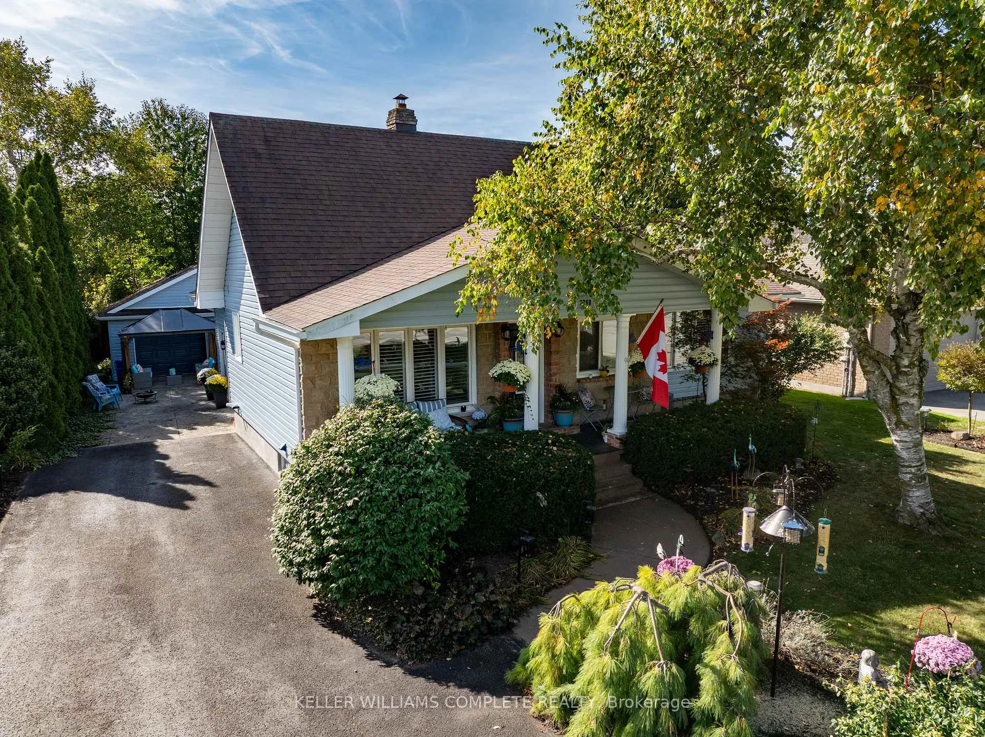 Photo 1 of 7200 Mountain Road, Niagara Falls, Casey — HOMEH