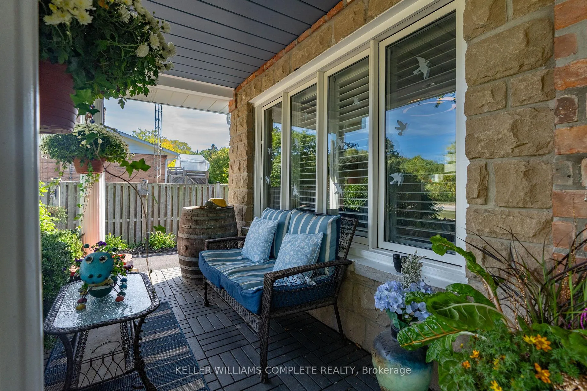 Photo 5 of 7200 Mountain Road, Niagara Falls, Casey — HOMEH