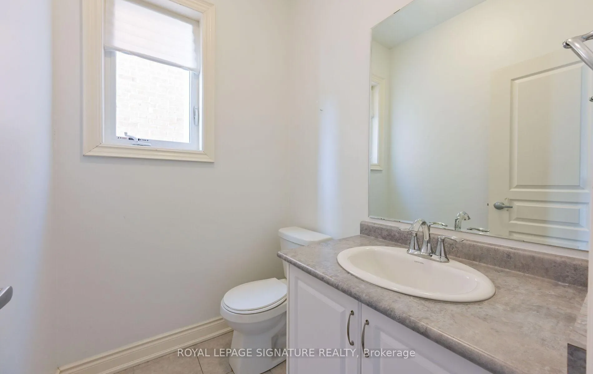 Photo 8 of 343 Humphrey Street, Hamilton, Waterdown — HOMEH