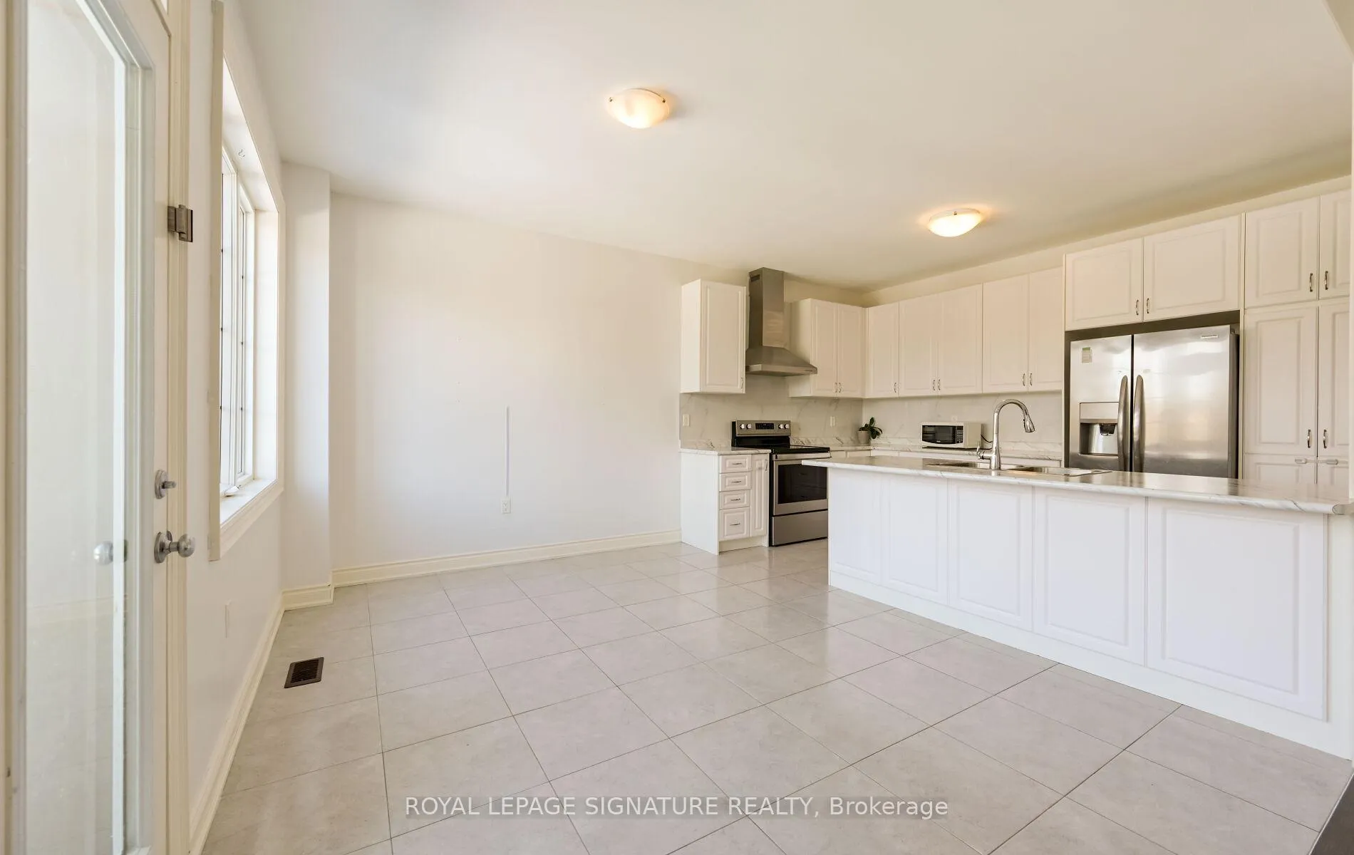Photo 15 of 343 Humphrey Street, Hamilton, Waterdown — HOMEH