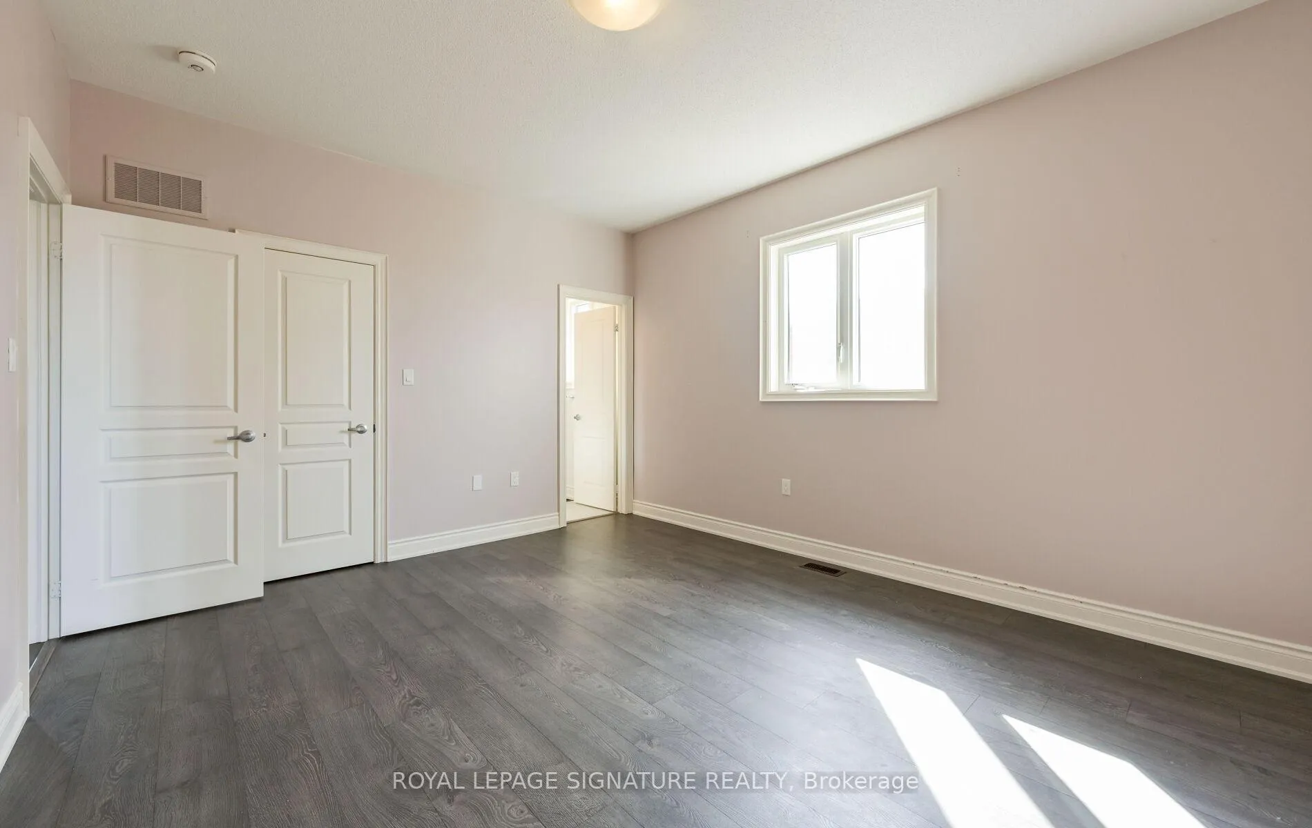 Photo 35 of 343 Humphrey Street, Hamilton, Waterdown — HOMEH