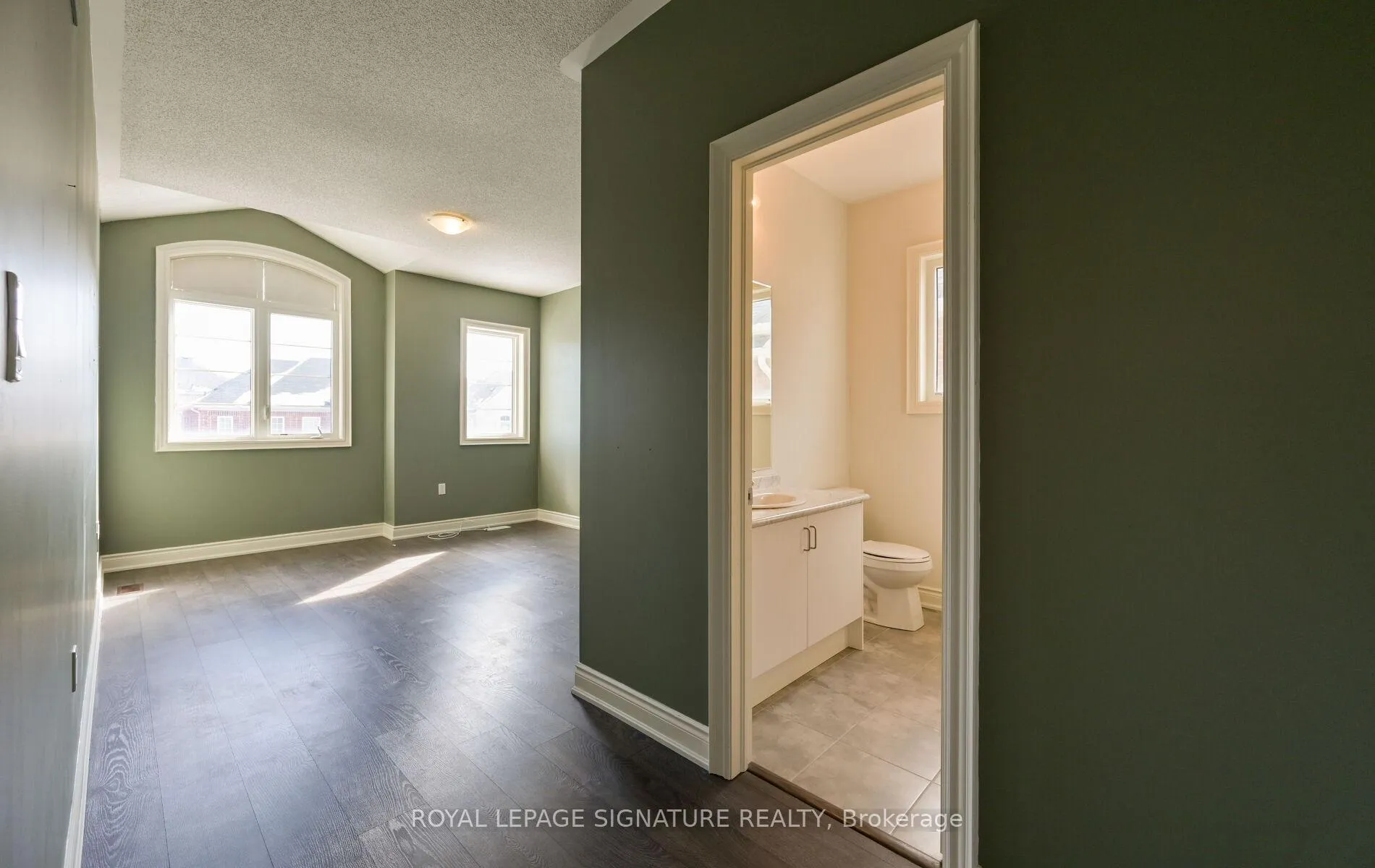 Photo 38 of 343 Humphrey Street, Hamilton, Waterdown — HOMEH