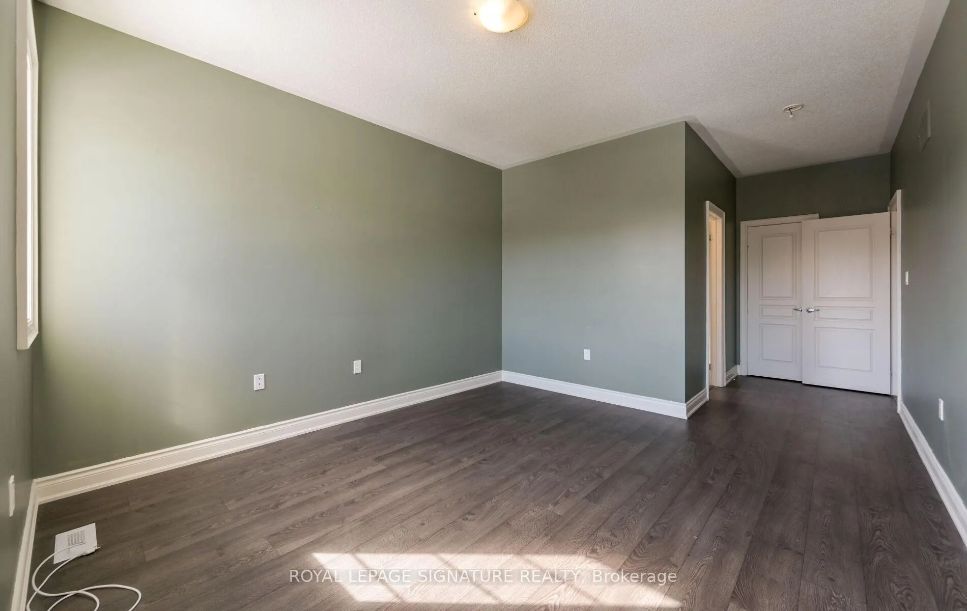 Photo 40 of 343 Humphrey Street, Hamilton, Waterdown — HOMEH