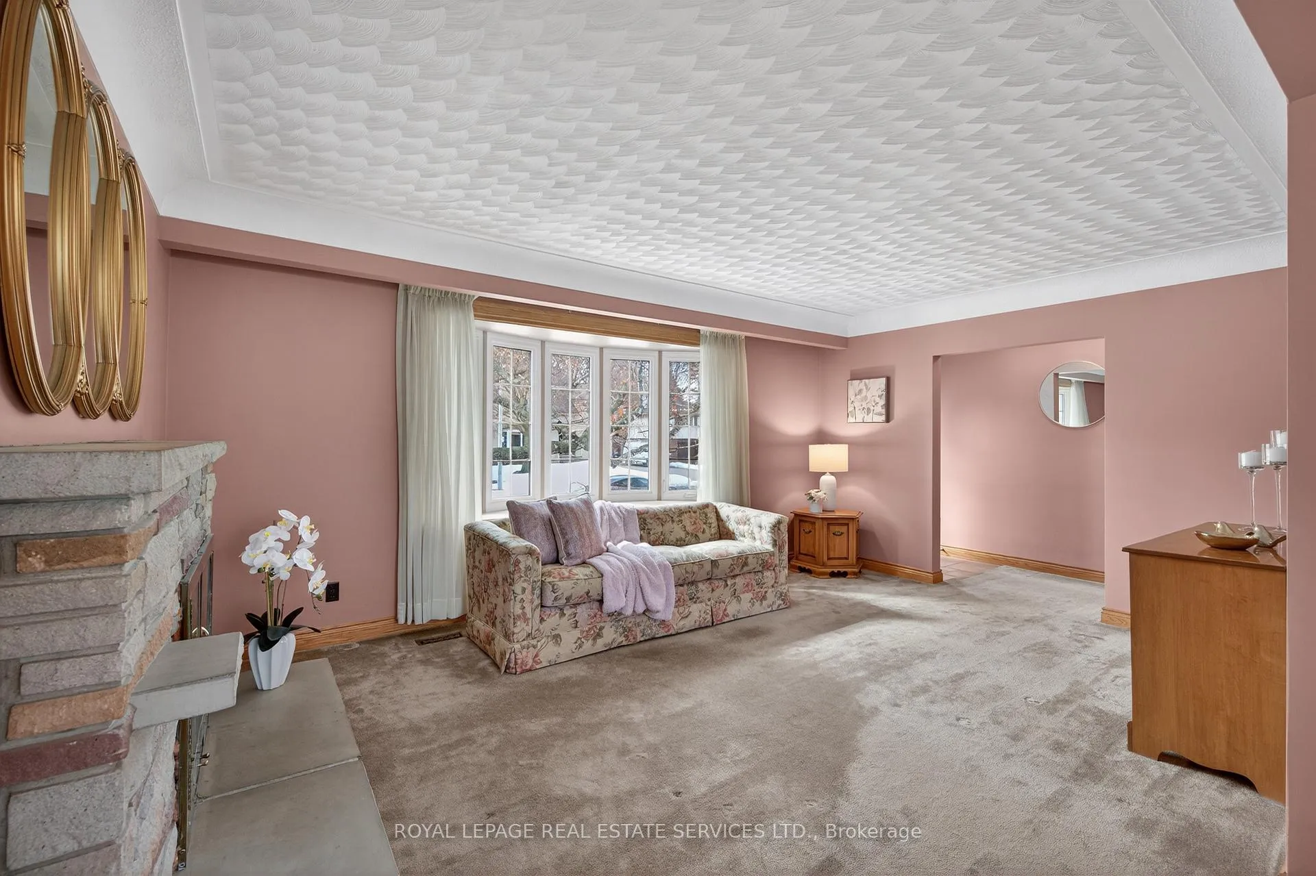 Photo 12 of 327 Strathcona Drive, Burlington, Shoreacres — HOMEH