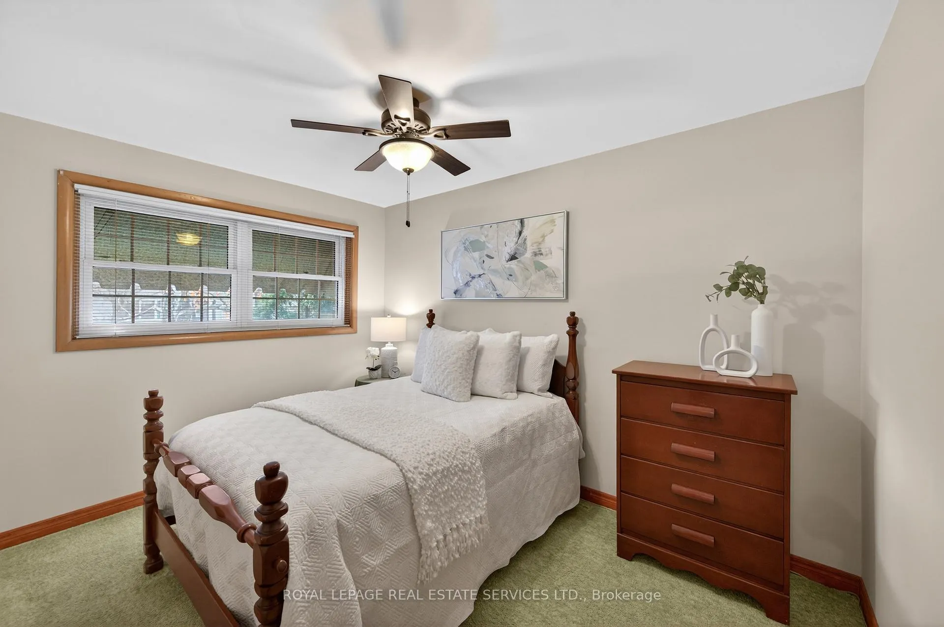 Photo 31 of 327 Strathcona Drive, Burlington, Shoreacres — HOMEH