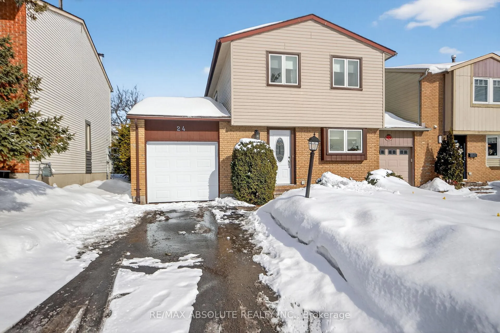 Photo 1 of 24 Whelan Drive, Ottawa, Barrhaven - Pheasant Run — HOMEH