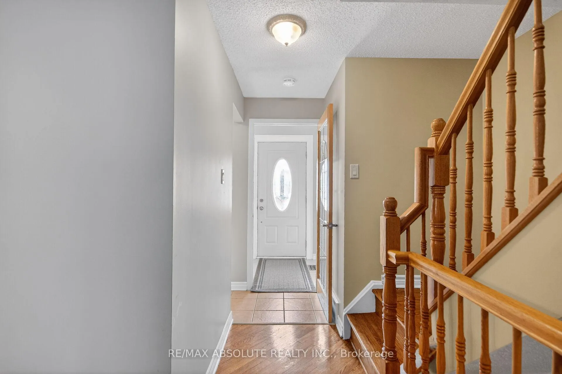Photo 3 of 24 Whelan Drive, Ottawa, Barrhaven - Pheasant Run — HOMEH