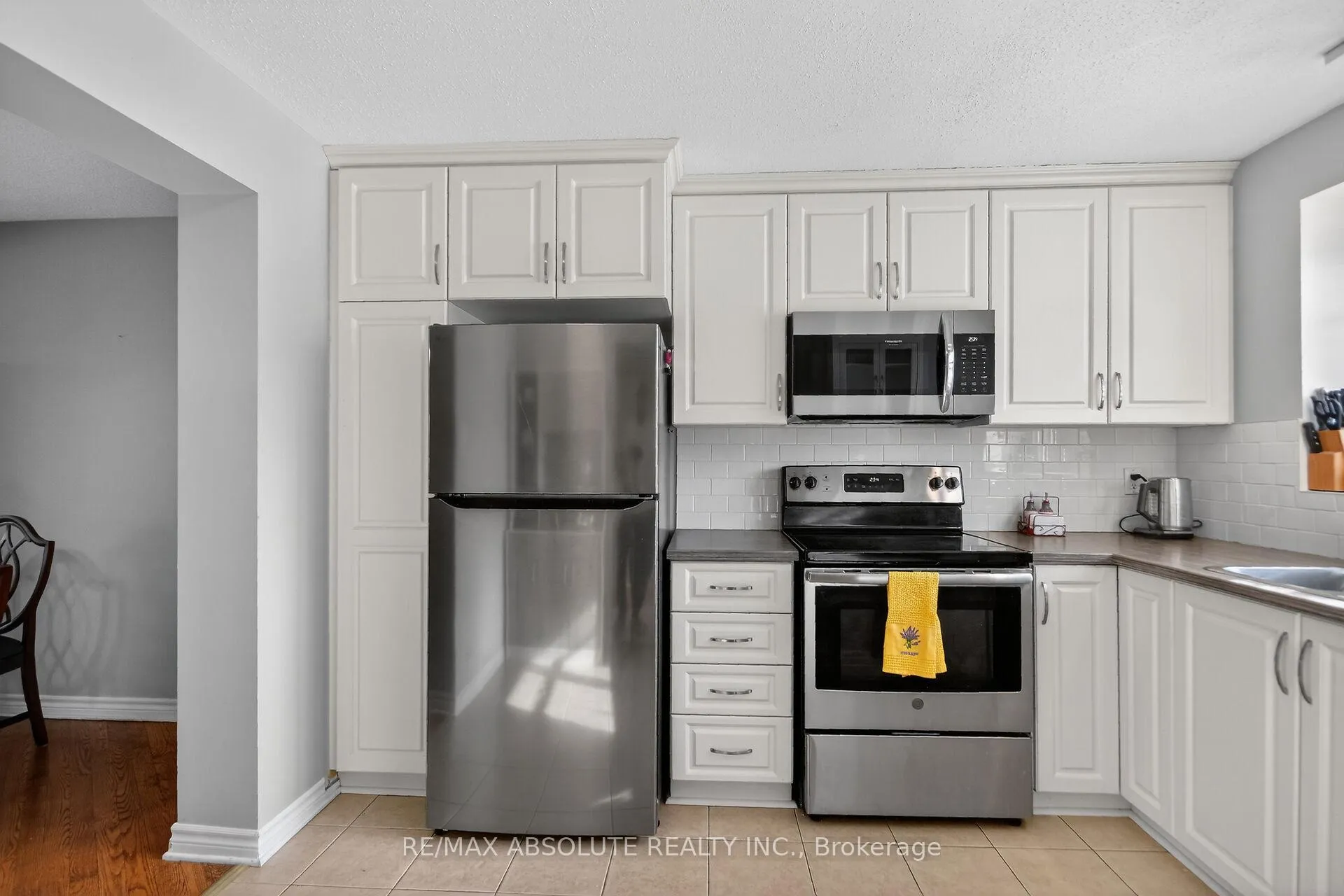 Photo 16 of 24 Whelan Drive, Ottawa, Barrhaven - Pheasant Run — HOMEH
