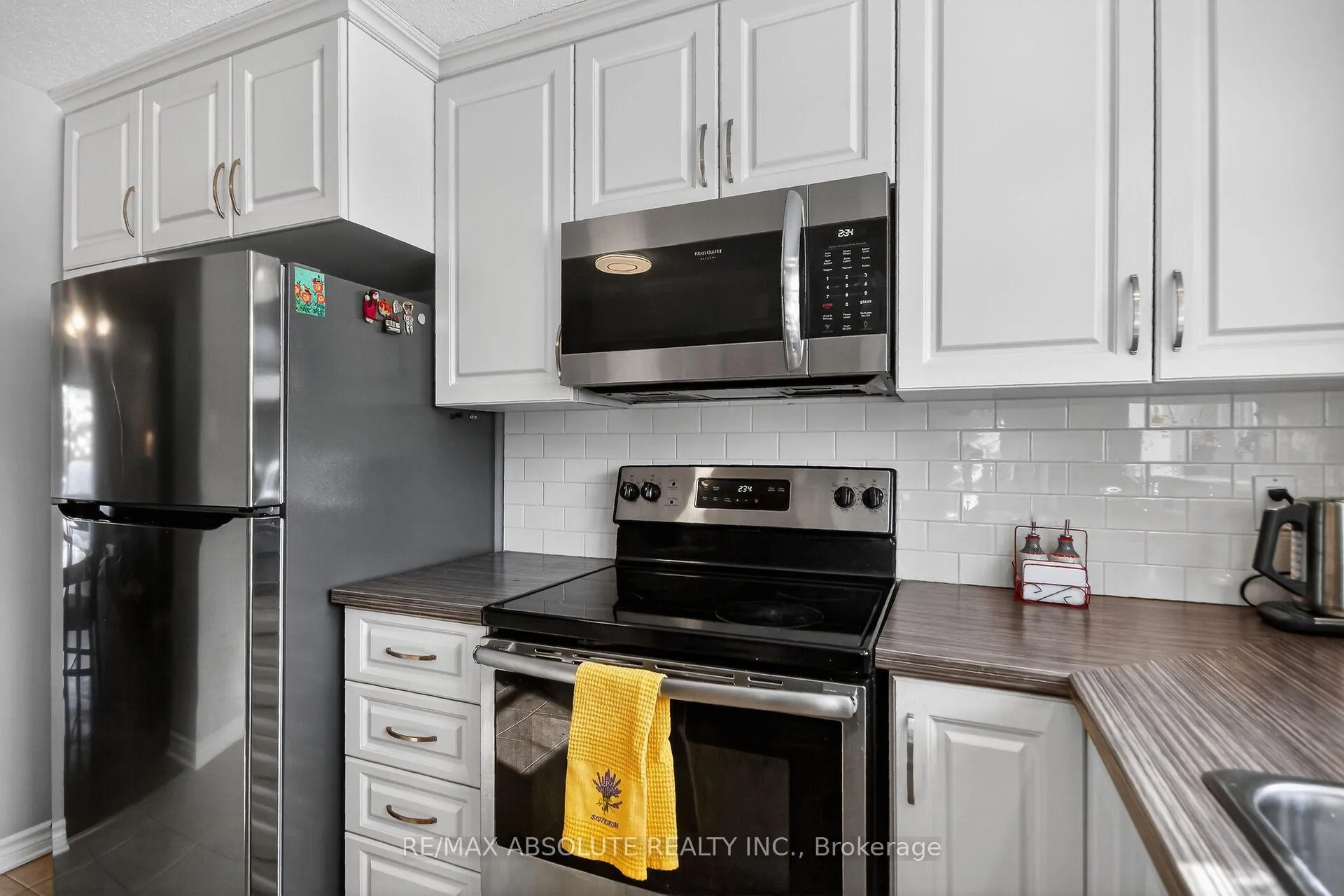 Photo 17 of 24 Whelan Drive, Ottawa, Barrhaven - Pheasant Run — HOMEH
