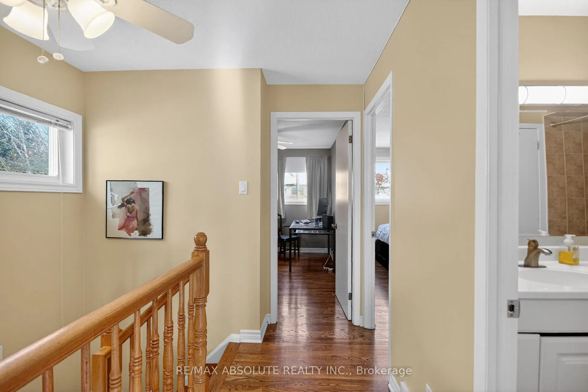 Photo 21 of 24 Whelan Drive, Ottawa, Barrhaven - Pheasant Run — HOMEH