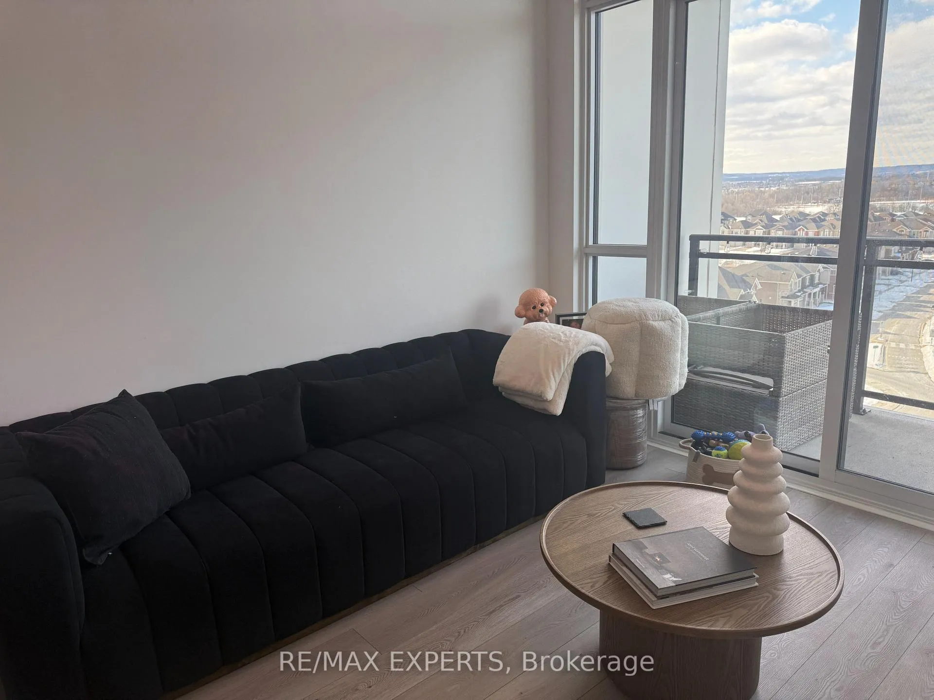 Photo 5 of Unit 806, 760 Whitlock Avenue, Milton, Cobban — HOMEH