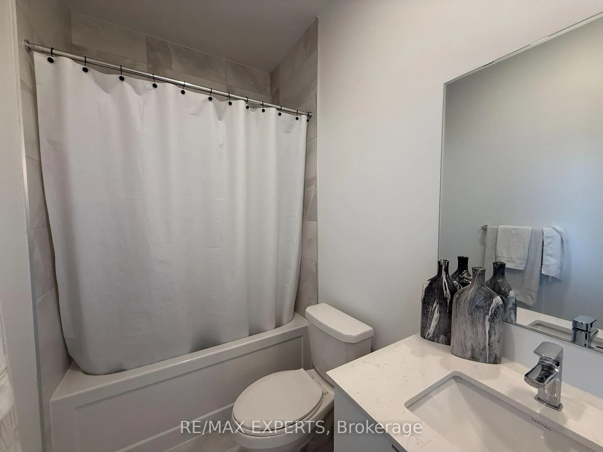 Photo 12 of Unit 806, 760 Whitlock Avenue, Milton, Cobban — HOMEH