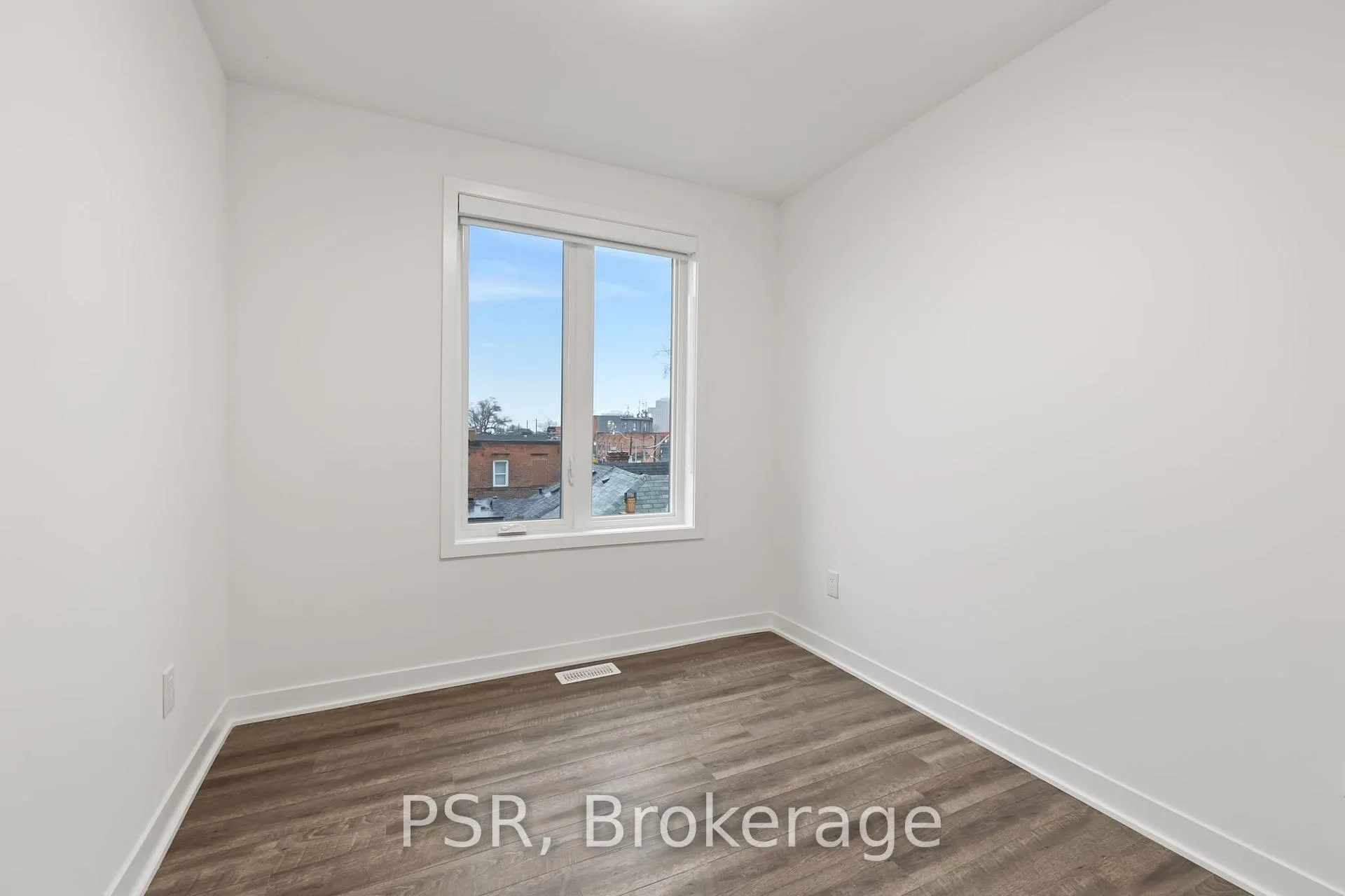 Photo 9 of Unit TH13, 40 Ed Clark Gardens Boulevard, Toronto, Weston-Pellam Park — HOMEH