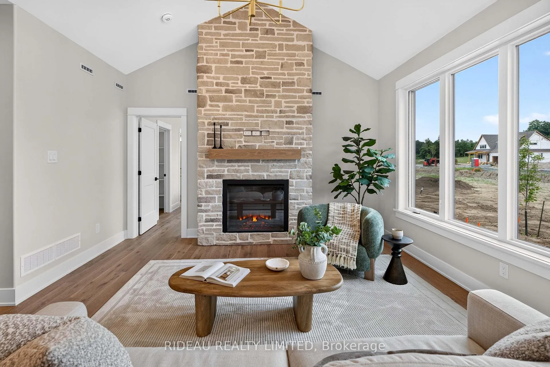 Photo 18 of 126 Hearthside Drive, Westport — HOMEH