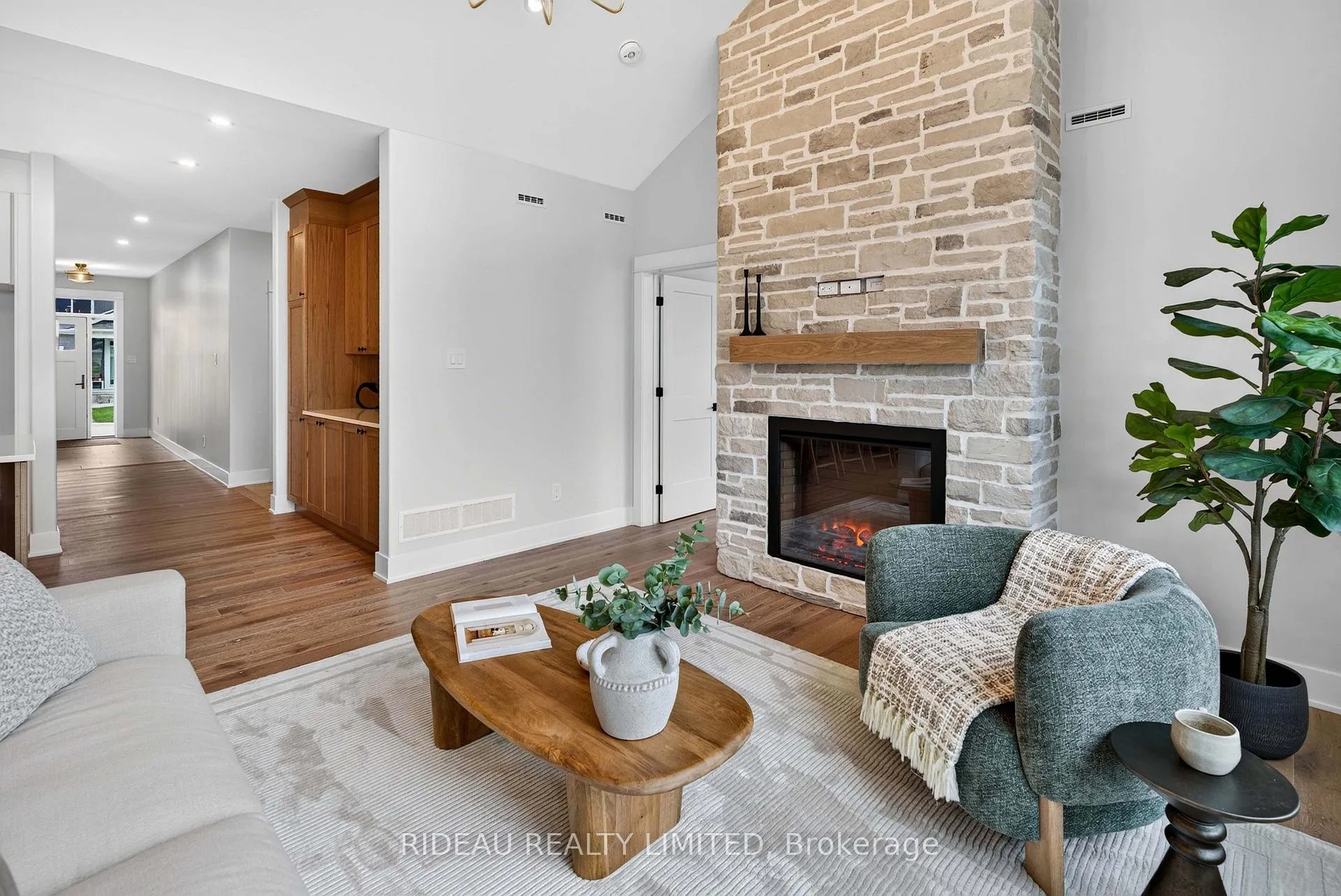 Photo 24 of 126 Hearthside Drive, Westport — HOMEH