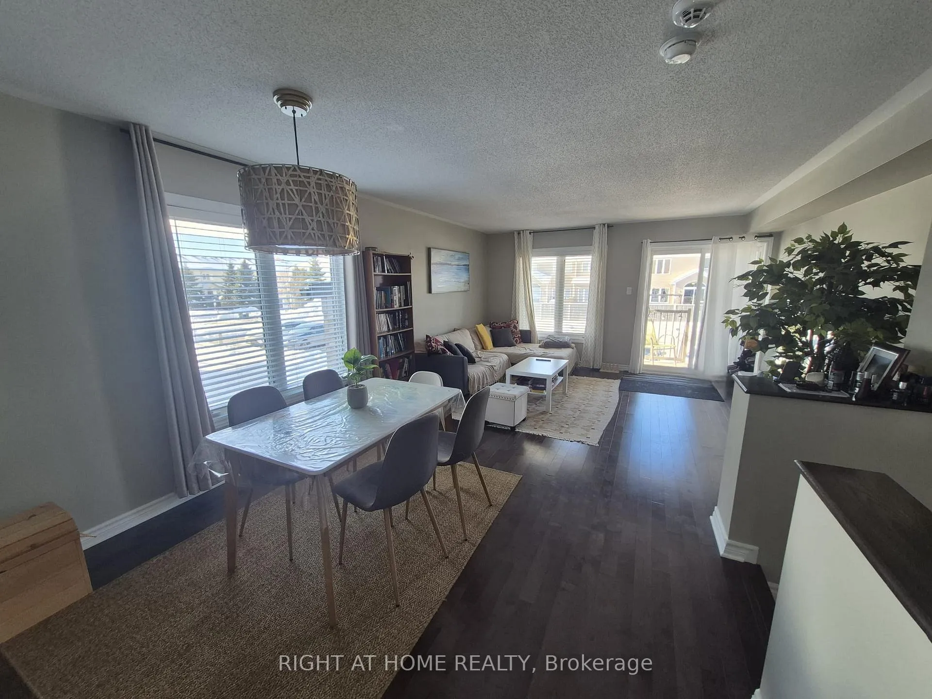 Photo 6 of Unit 26, 2370 Esprit Drive, Ottawa, Avalon East — HOMEH