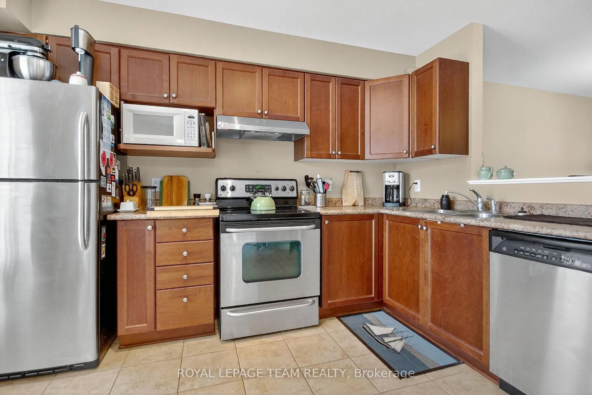 Photo 24 of 145 Wharhol Private, Ottawa, Westcliffe Estates — HOMEH