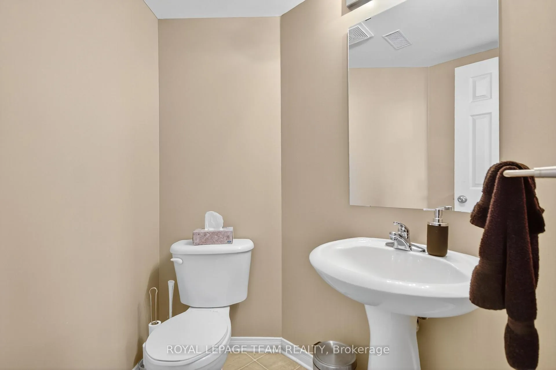 Photo 44 of 145 Wharhol Private, Ottawa, Westcliffe Estates — HOMEH