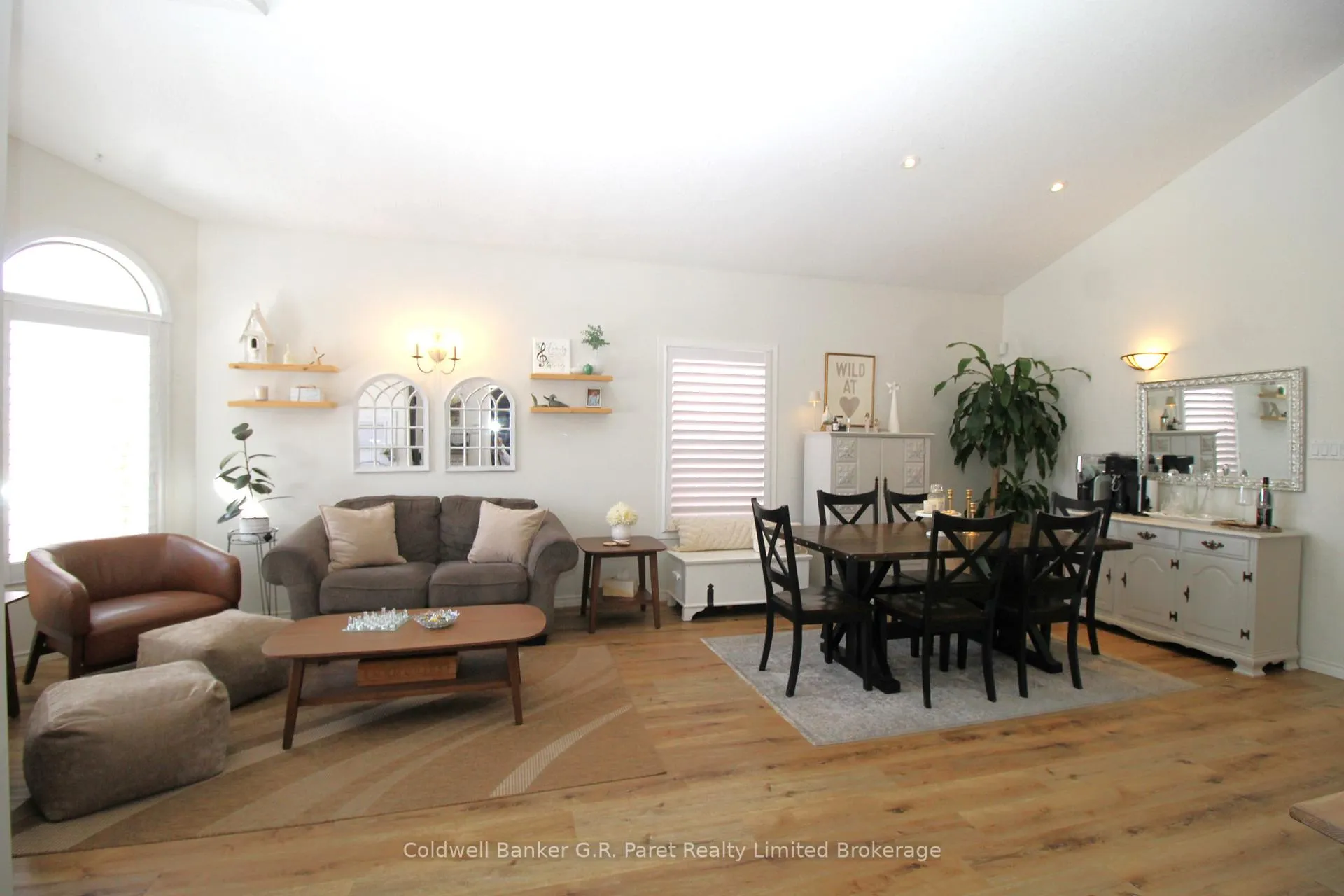 Photo 7 of 32 Macdonald Crescent, Brantford — HOMEH