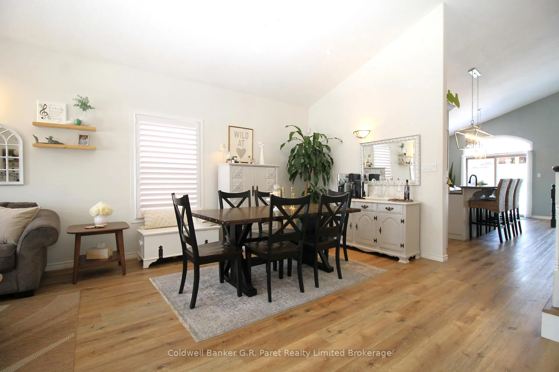 Photo 8 of 32 Macdonald Crescent, Brantford — HOMEH