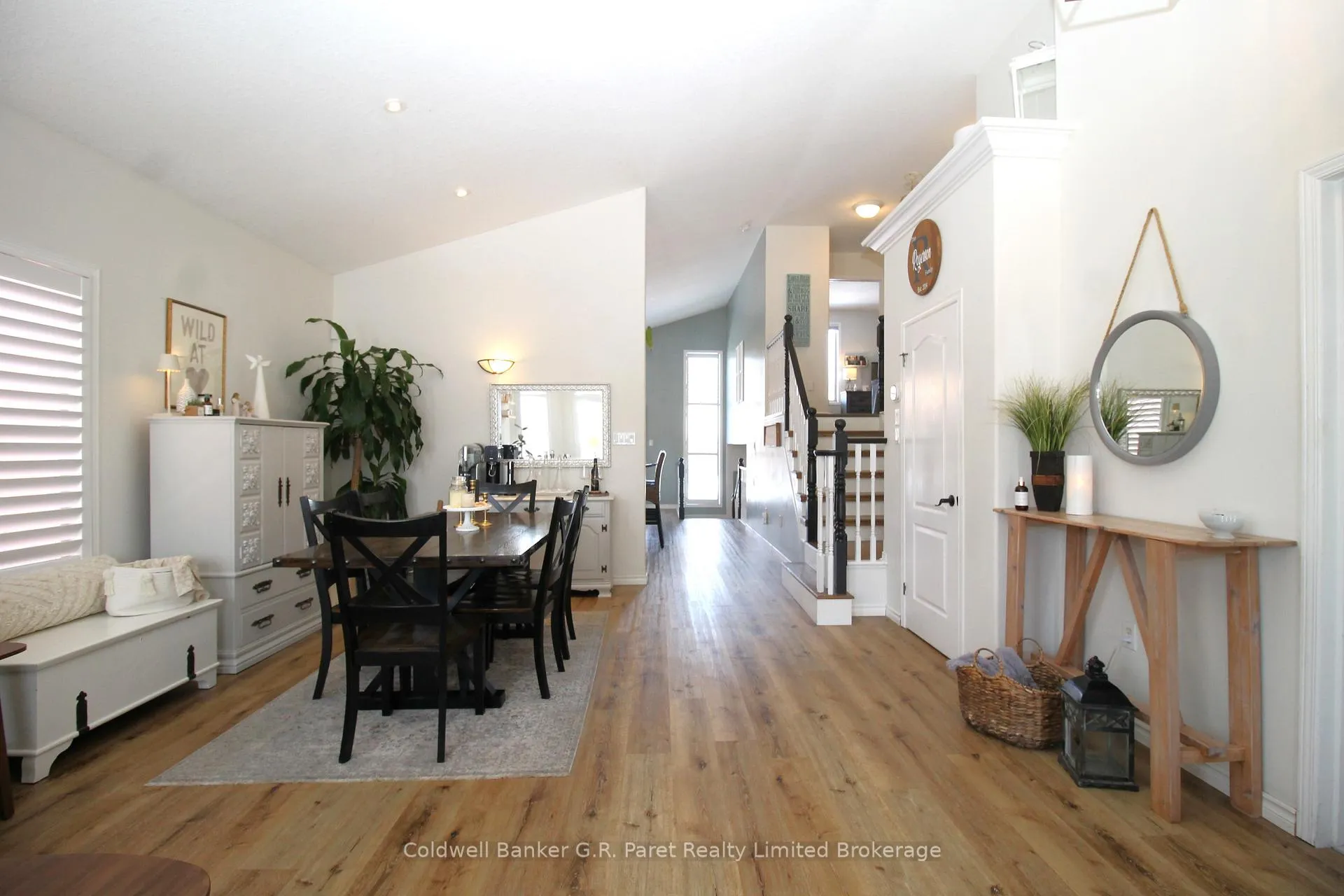 Photo 9 of 32 Macdonald Crescent, Brantford — HOMEH