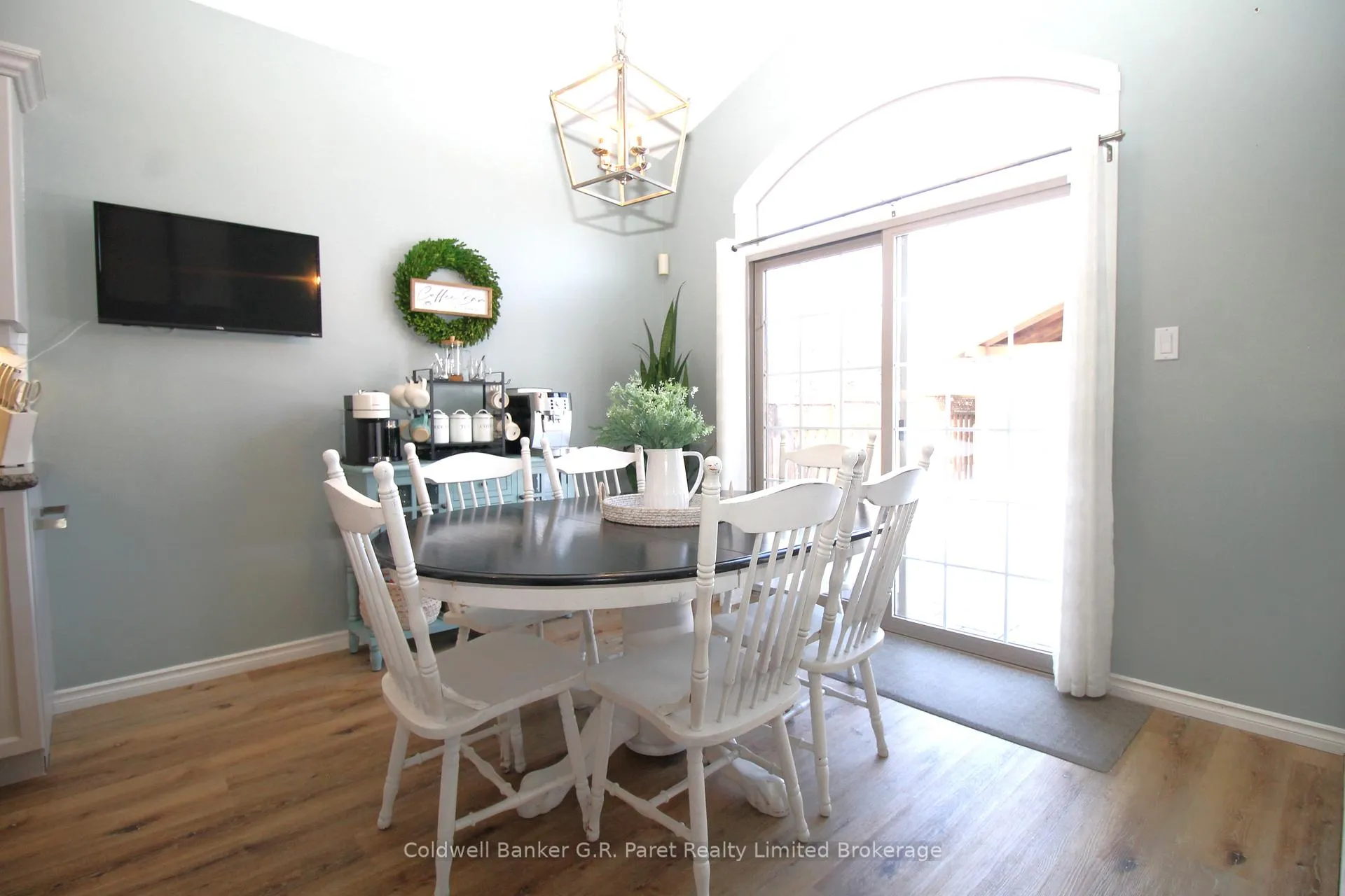Photo 14 of 32 Macdonald Crescent, Brantford — HOMEH