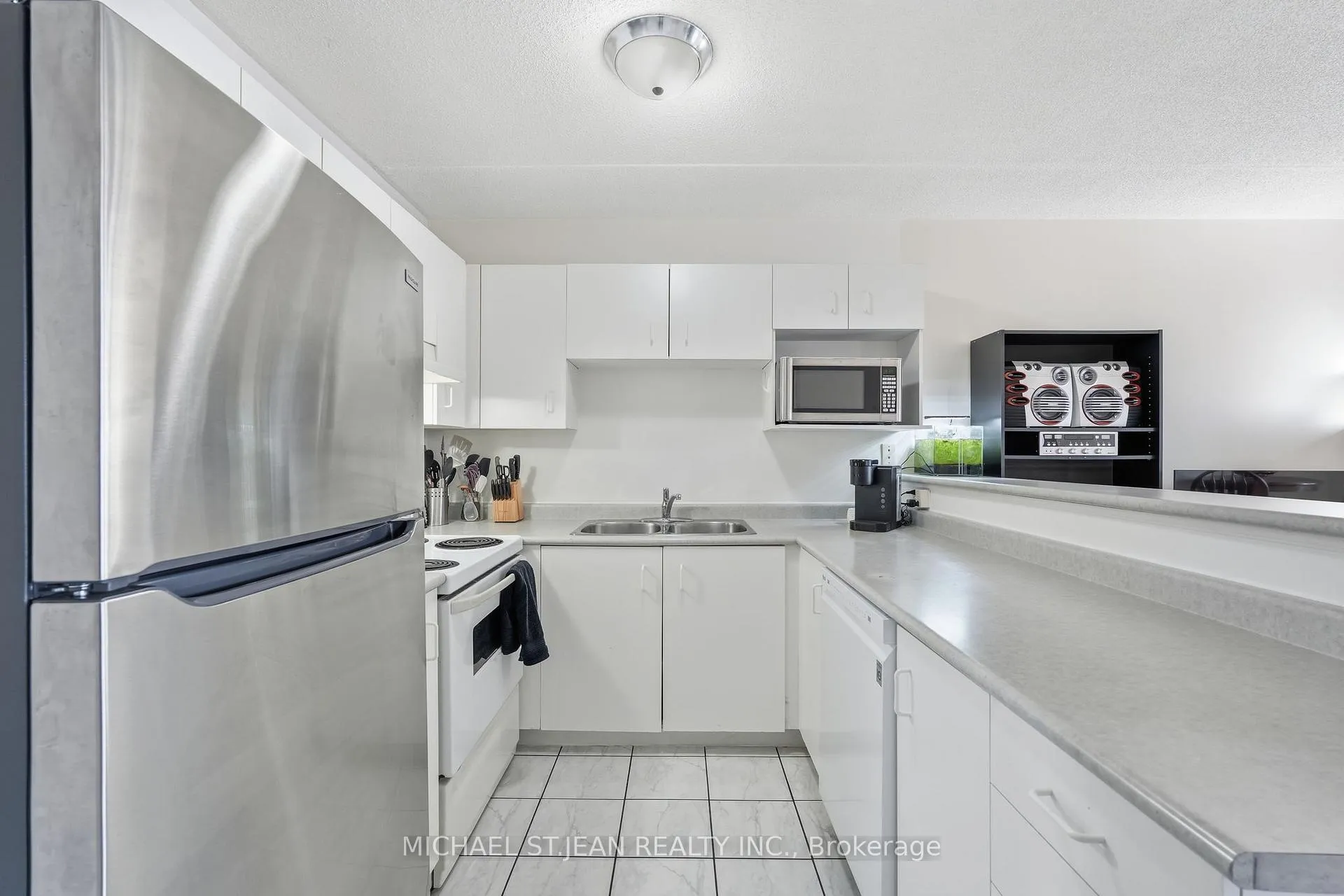 Photo 8 of Unit 213, 1411 Walker's Line, Burlington, Tansley — HOMEH