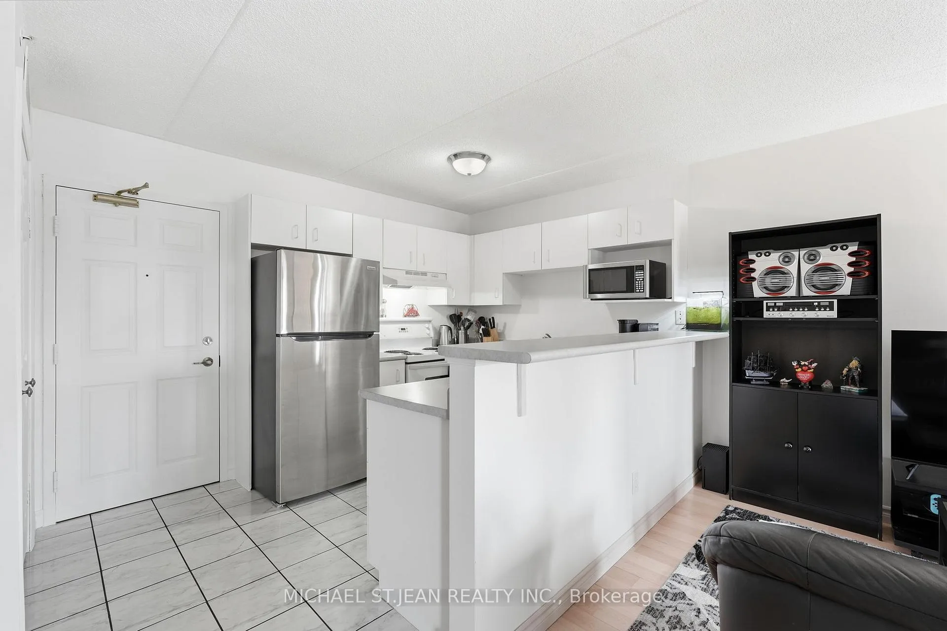 Photo 9 of Unit 213, 1411 Walker's Line, Burlington, Tansley — HOMEH