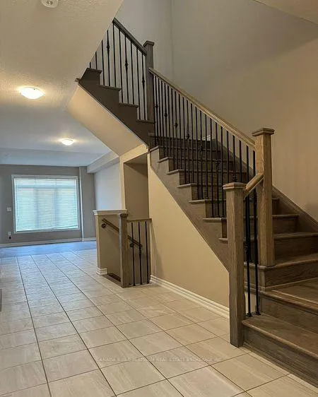 Photo 5 of 2259 Grainger Loop, Innisfil, Alcona — HOMEH