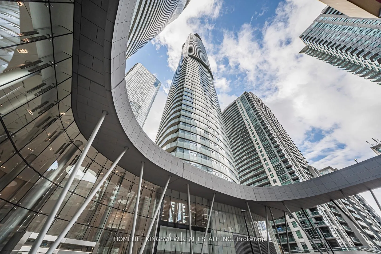 Photo 2 of Unit 1001, 12 York Street, Toronto, Waterfront Communities — HOMEH