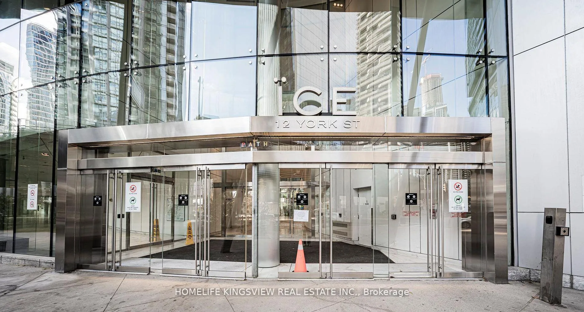 Photo 4 of Unit 1001, 12 York Street, Toronto, Waterfront Communities — HOMEH