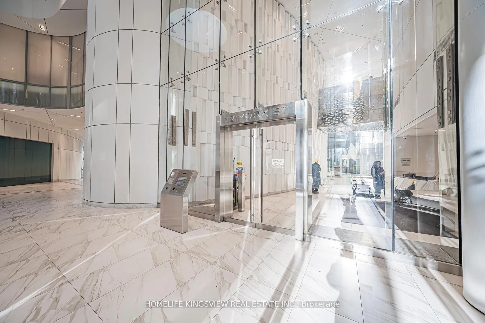 Photo 6 of Unit 1001, 12 York Street, Toronto, Waterfront Communities — HOMEH
