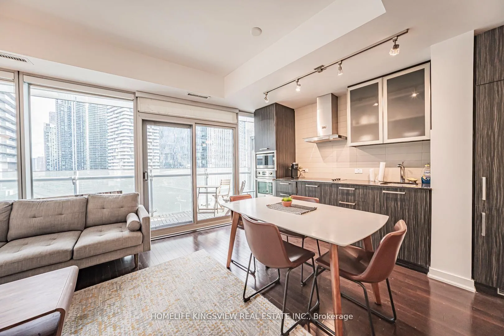Photo 11 of Unit 1001, 12 York Street, Toronto, Waterfront Communities — HOMEH