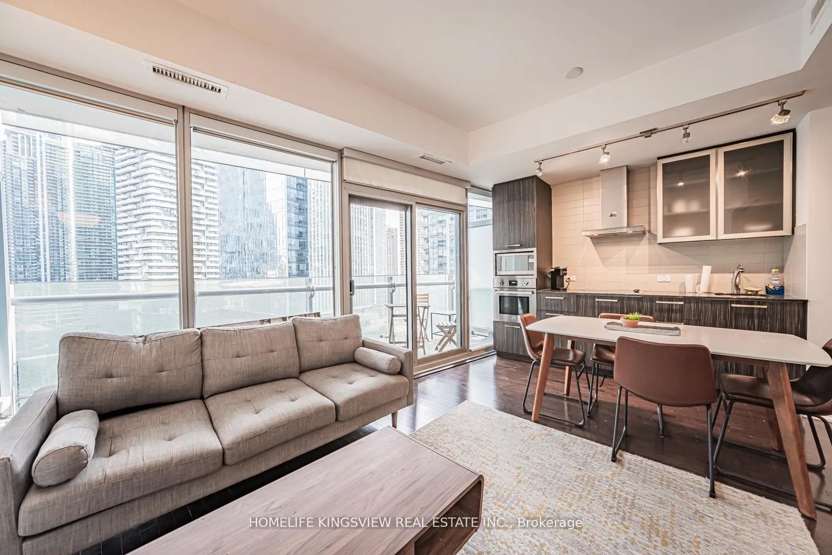 Photo 12 of Unit 1001, 12 York Street, Toronto, Waterfront Communities — HOMEH