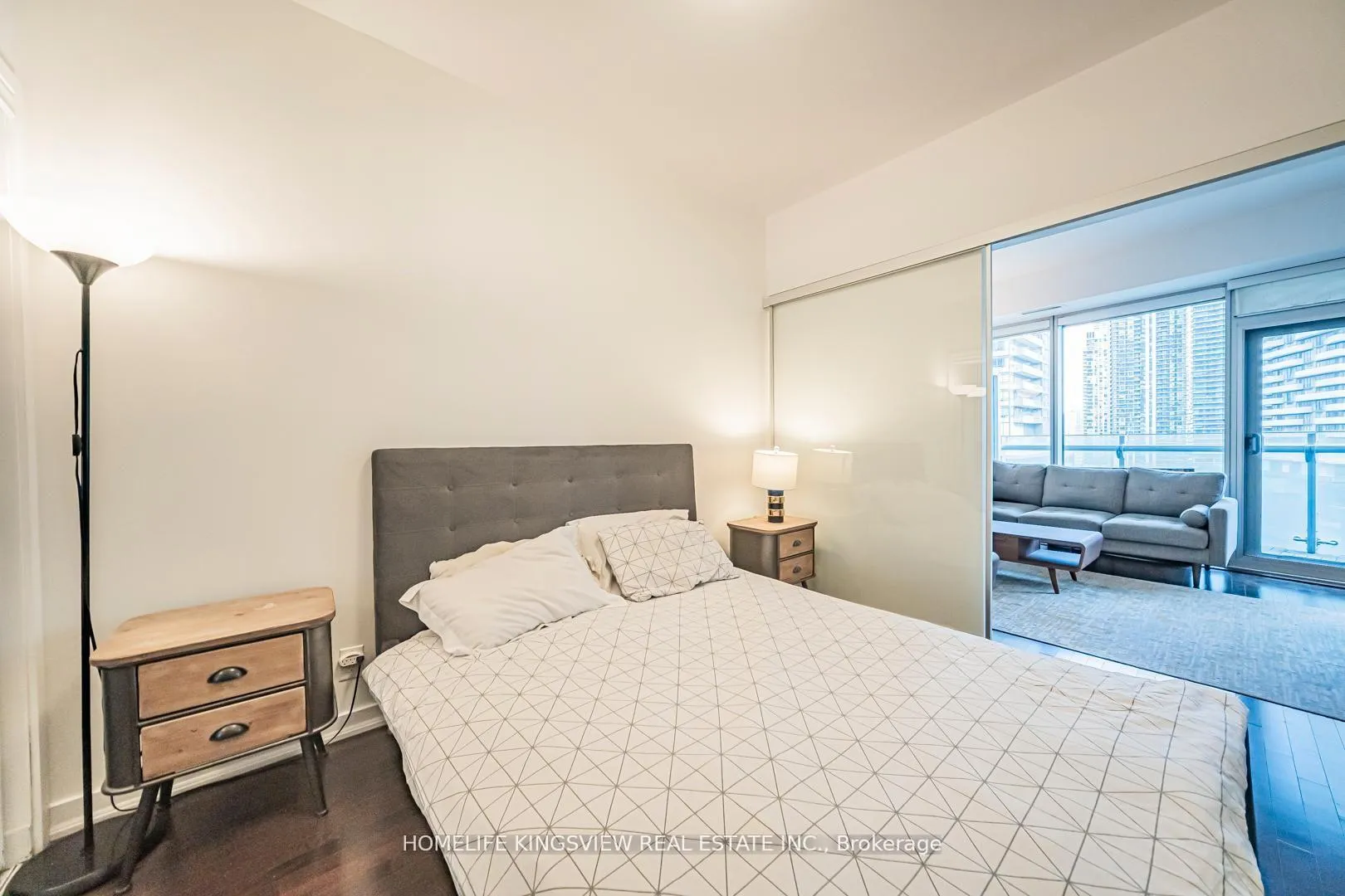 Photo 26 of Unit 1001, 12 York Street, Toronto, Waterfront Communities — HOMEH
