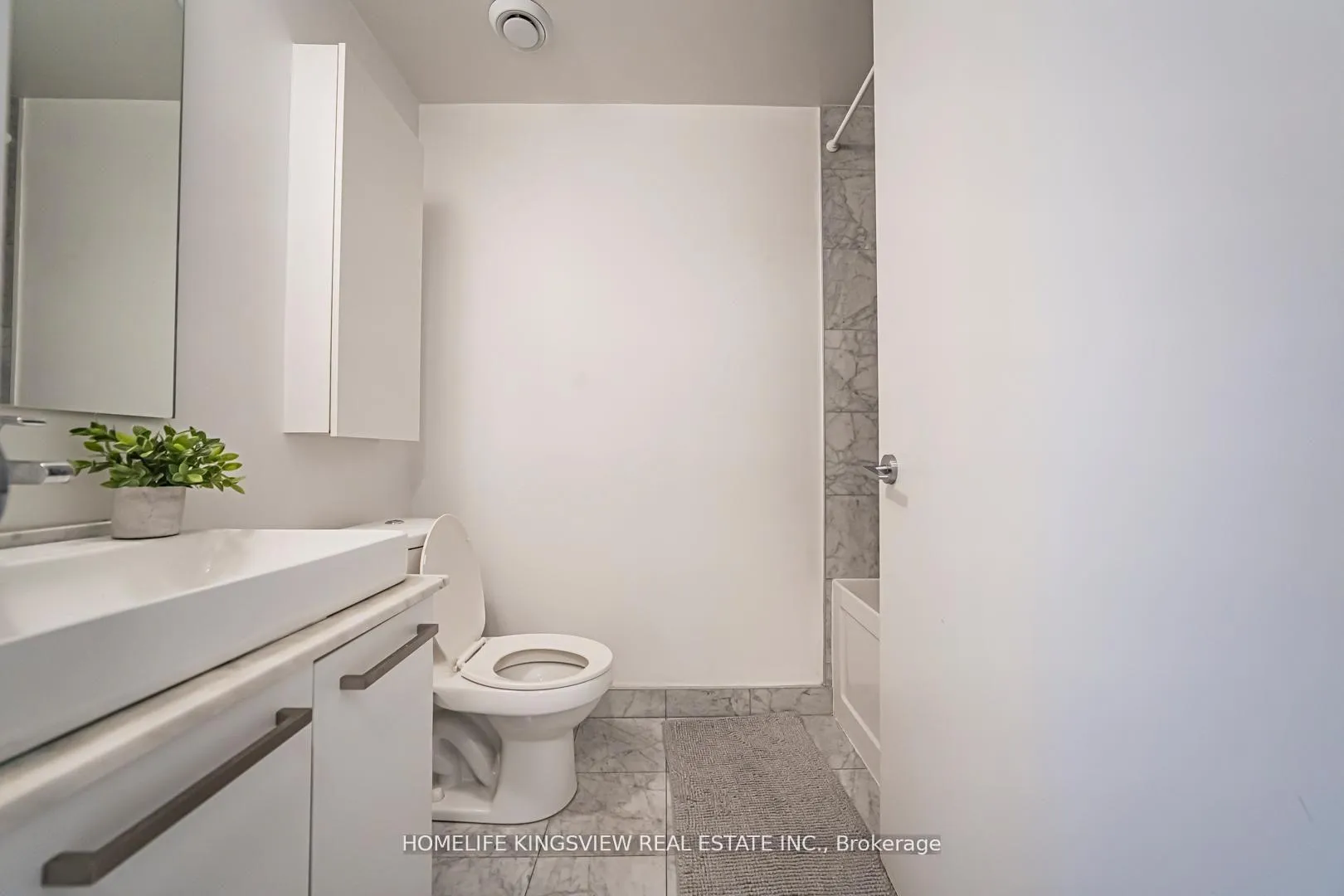 Photo 33 of Unit 1001, 12 York Street, Toronto, Waterfront Communities — HOMEH