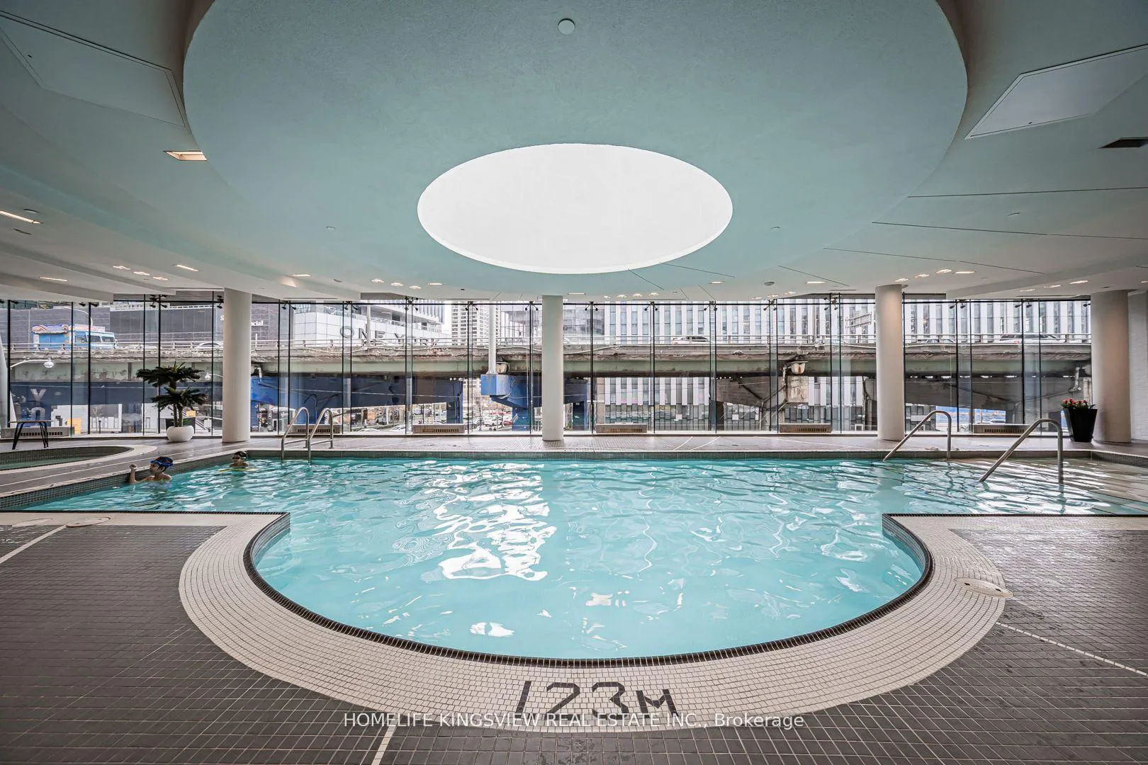 Photo 38 of Unit 1001, 12 York Street, Toronto, Waterfront Communities — HOMEH