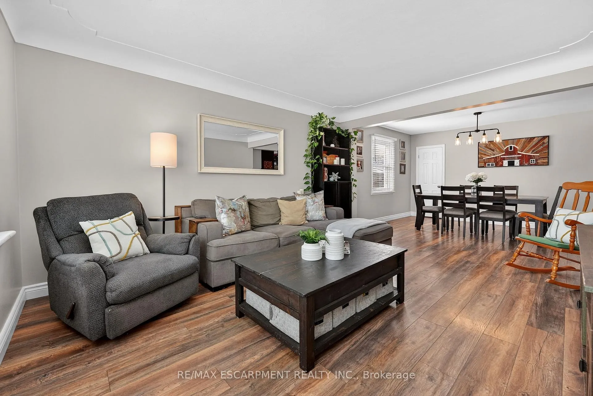 Photo 3 of 290 East 43rd Street, Hamilton, Hampton Heights — HOMEH