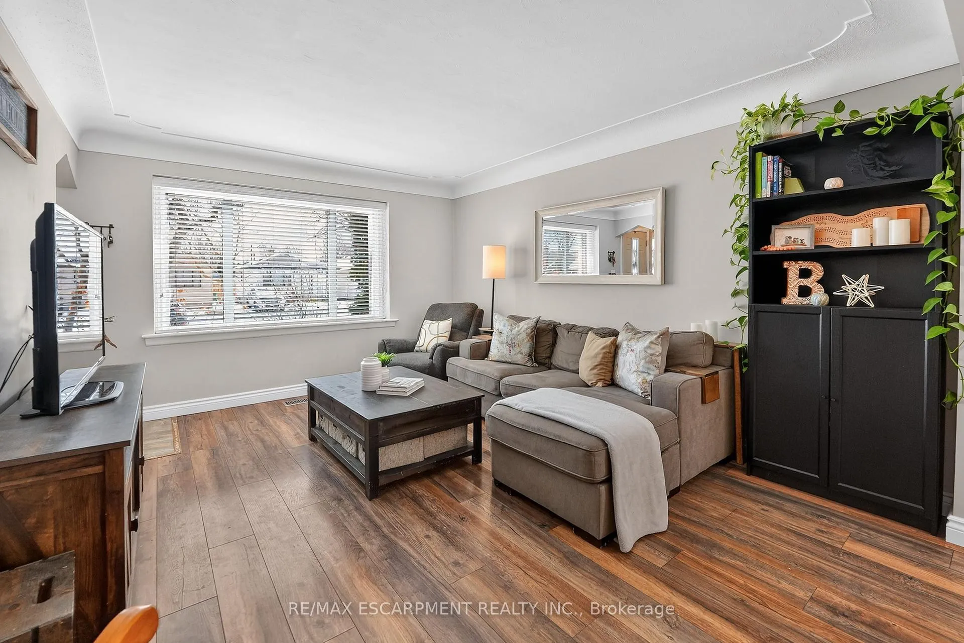 Photo 4 of 290 East 43rd Street, Hamilton, Hampton Heights — HOMEH