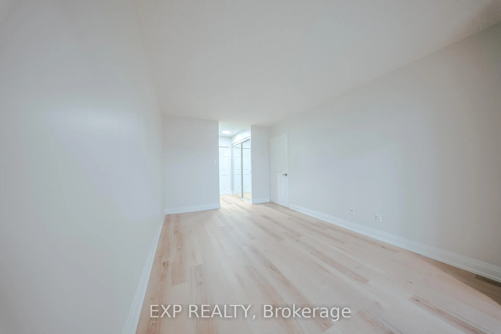 Photo 10 of Unit 310, 268 Ridley Boulevard, Toronto, Bedford Park-Nortown — HOMEH