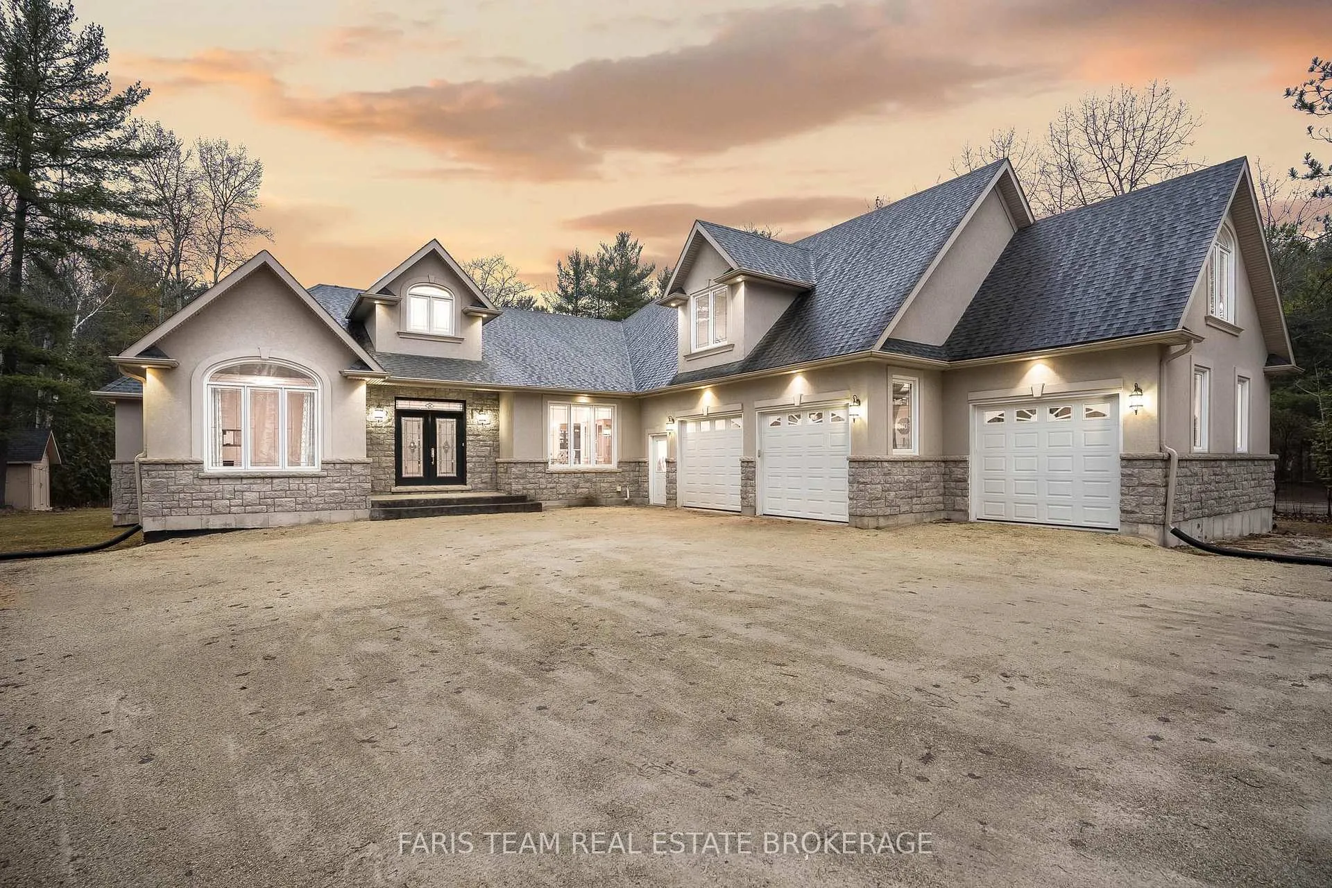 Photo 2 of 138 Knox Road E, Wasaga Beach — HOMEH