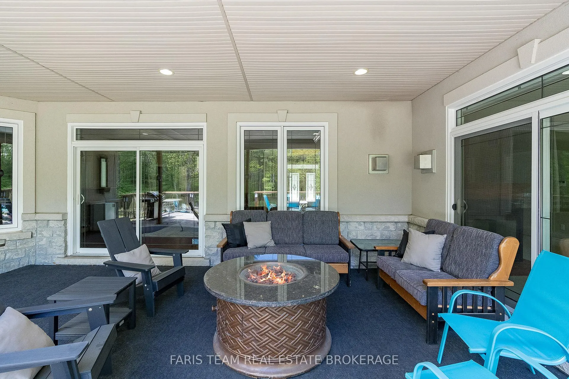 Photo 3 of 138 Knox Road E, Wasaga Beach — HOMEH