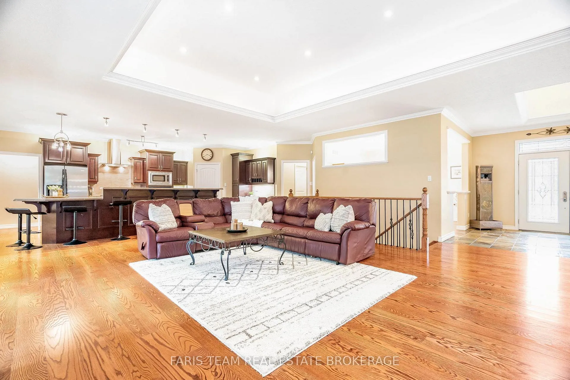 Photo 12 of 138 Knox Road E, Wasaga Beach — HOMEH