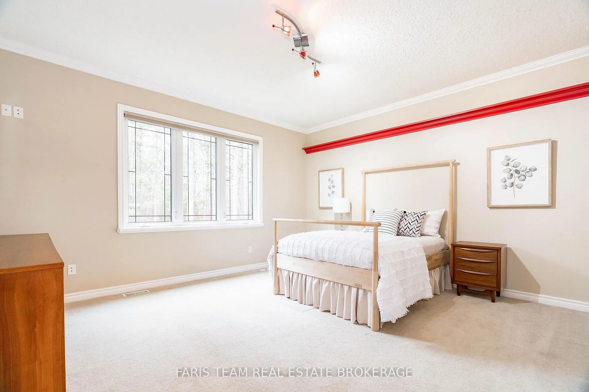 Photo 15 of 138 Knox Road E, Wasaga Beach — HOMEH