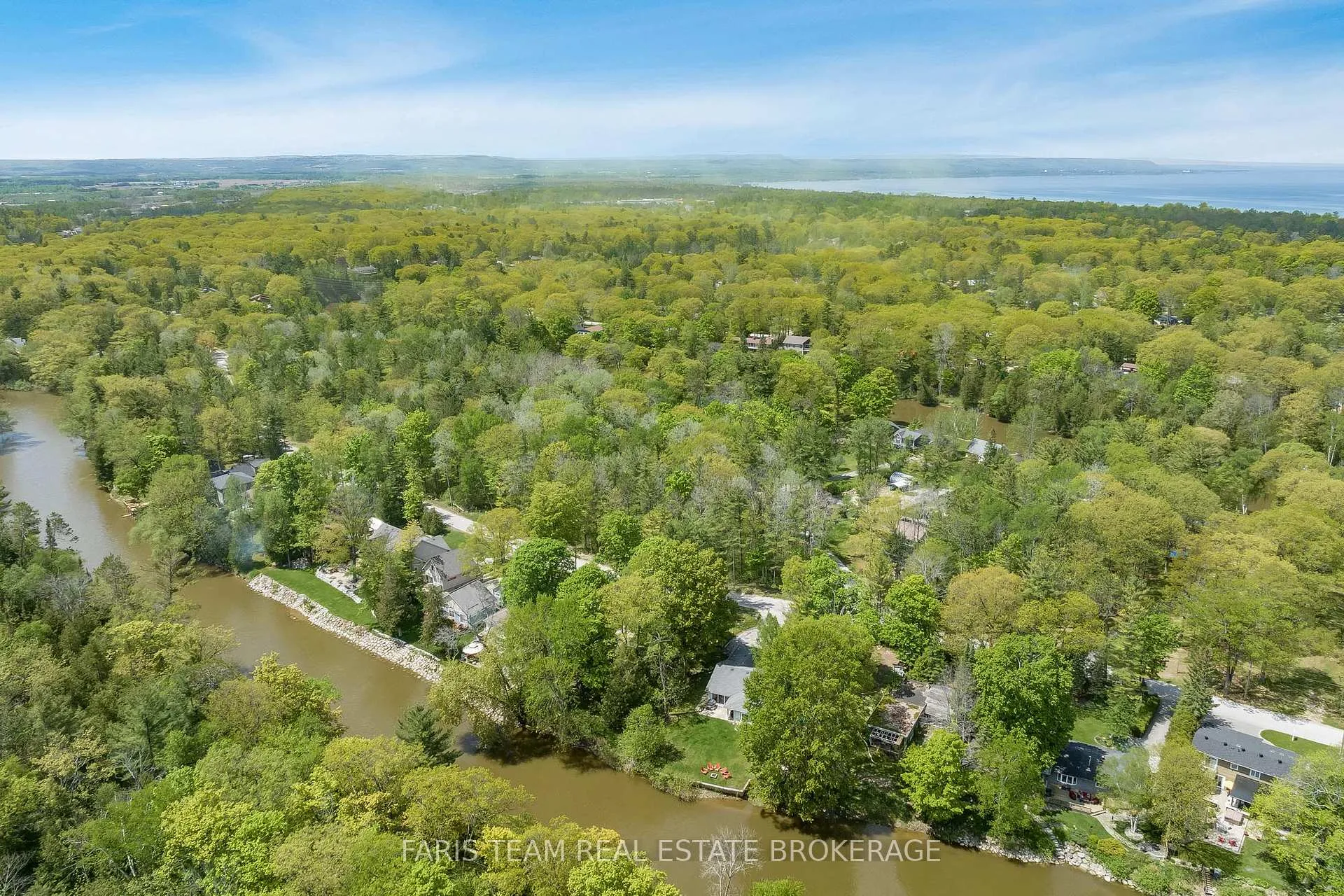 Photo 38 of 138 Knox Road E, Wasaga Beach — HOMEH