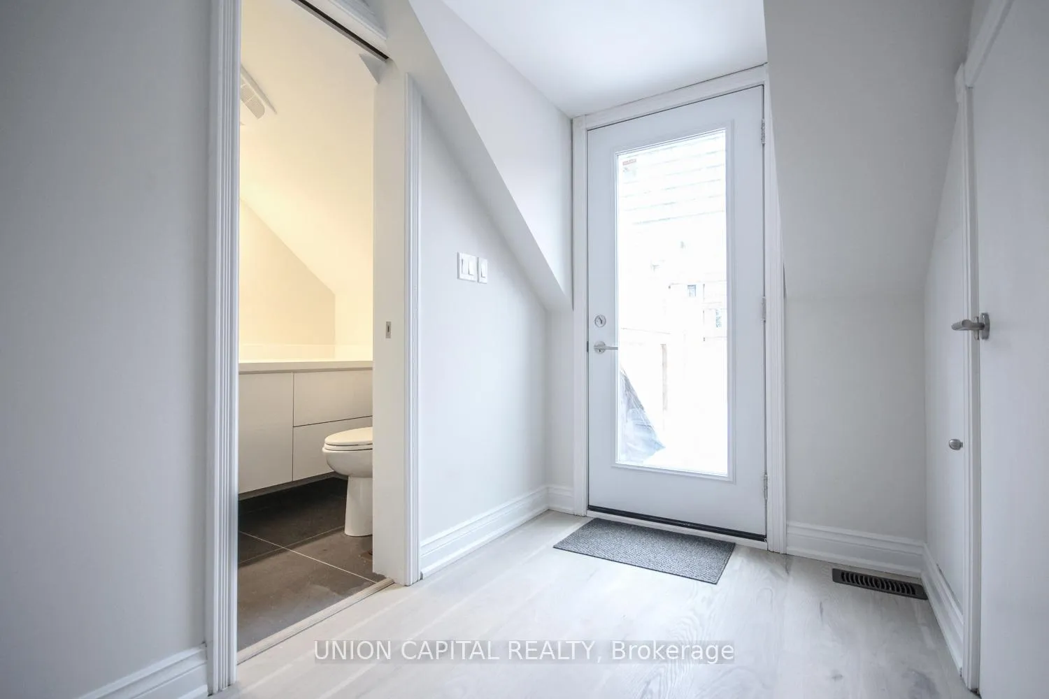 Photo 19 of Unit 3, 66 Dovercourt Road, Toronto, Little Portugal — HOMEH
