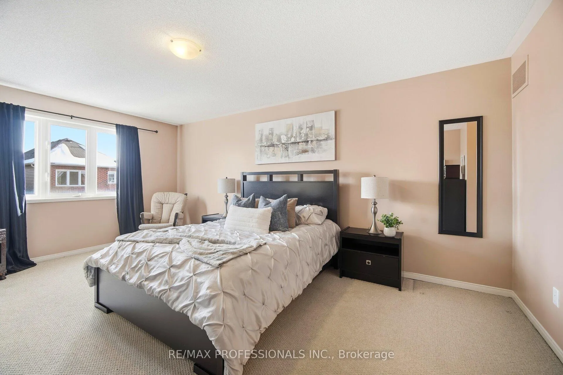 Photo 23 of 56 Lightcatcher Circle, Brampton, Bram East — HOMEH