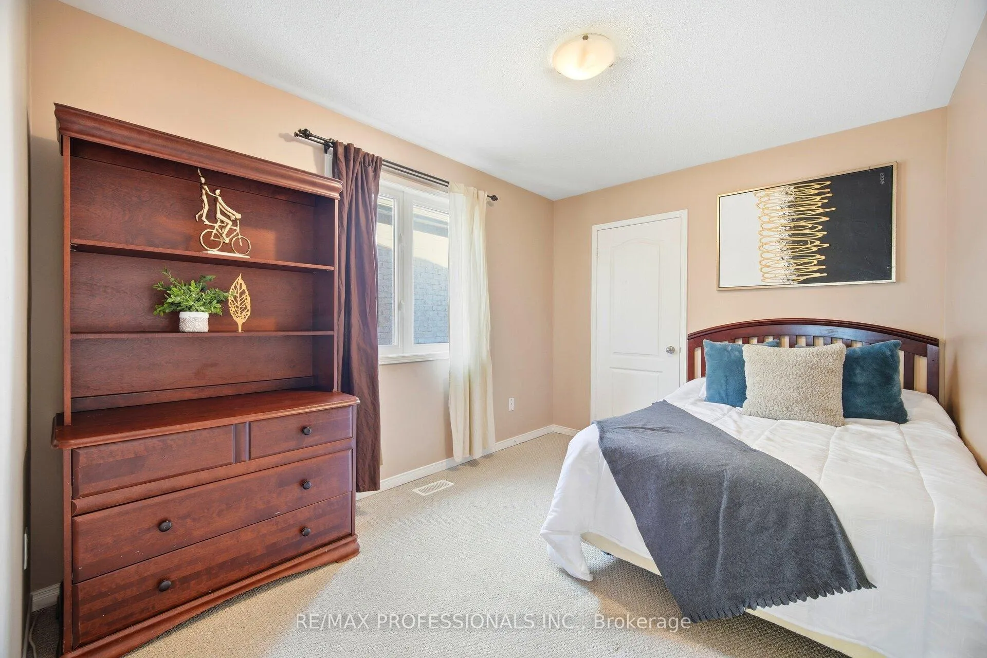 Photo 32 of 56 Lightcatcher Circle, Brampton, Bram East — HOMEH