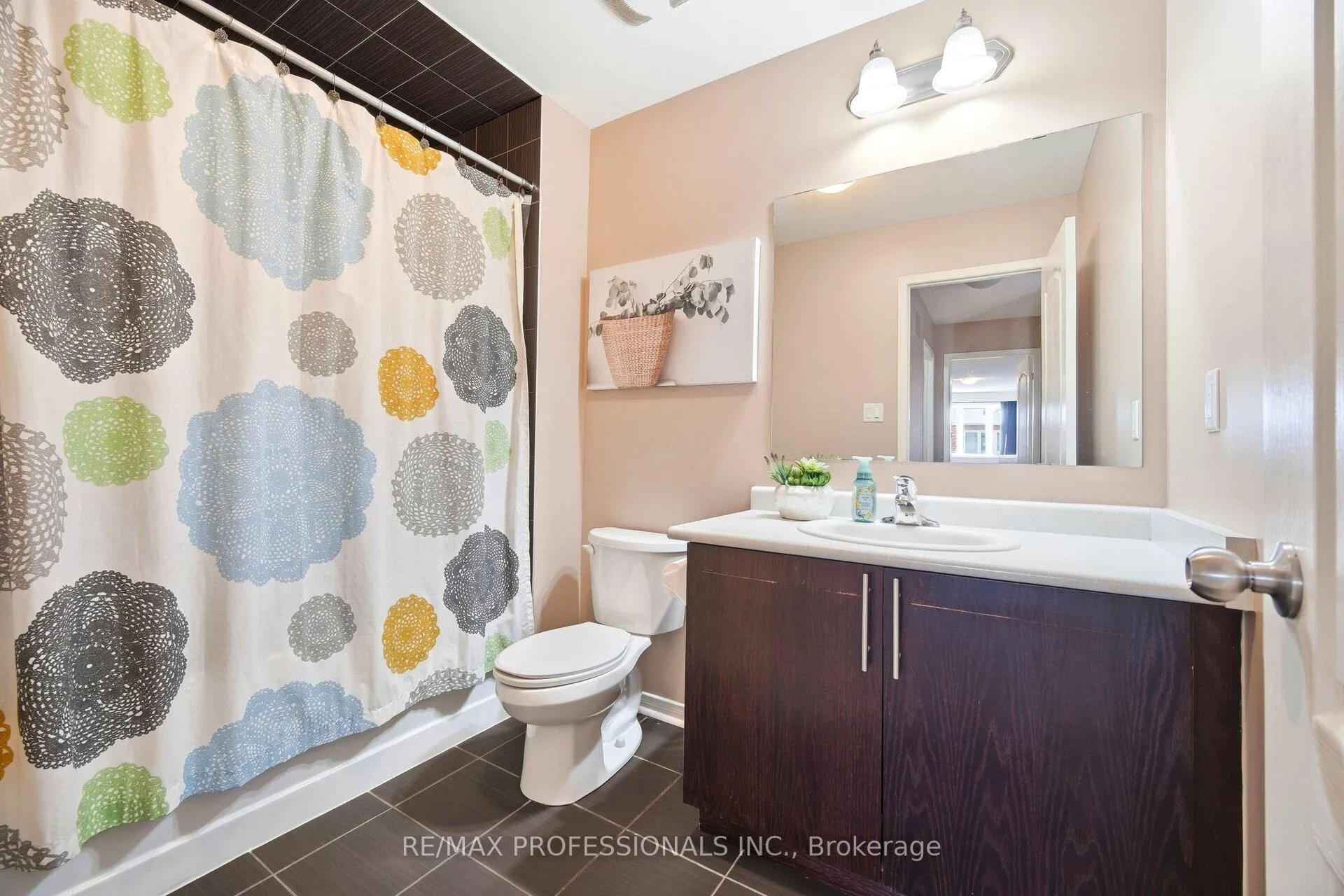 Photo 34 of 56 Lightcatcher Circle, Brampton, Bram East — HOMEH